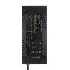 Chargeur premium 48V (sortie 54,6V) 2A avec connecteur DC 5,5x2,5mm